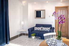 Luxury Villa with Penthouse, Pools and Sea View