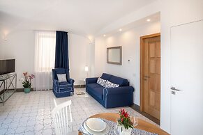 Luxury Villa with Penthouse, Pools and Sea View