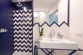 Luxury Villa with Penthouse, Pools and Sea View