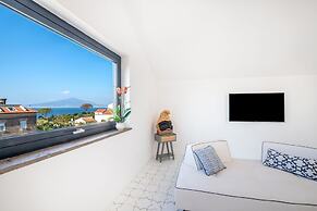 Luxury Villa with Penthouse, Pools and Sea View