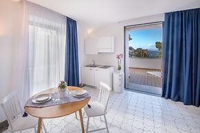 Luxury Villa with Penthouse, Pools and Sea View