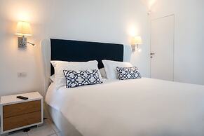 Luxury Villa with Penthouse, Pools and Sea View