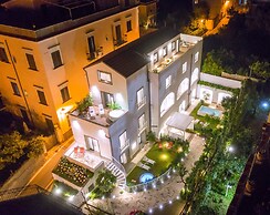 Luxury Villa with Penthouse, Pools and Sea View