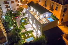 Luxury Villa with Penthouse, Pools and Sea View