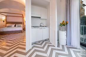 Luxury Villa with Penthouse, Pools and Sea View