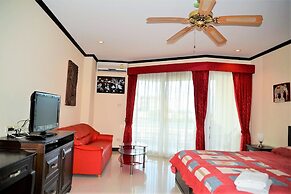 Plaza Residence Jomtien Beach - Large Studio Condo
