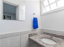 GB21 Ótima Casa 4 Suítes em Guarajuba