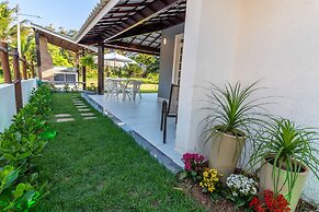 GB21 Ótima Casa 4 Suítes em Guarajuba