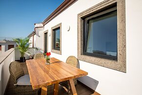 Luxury Apartment with Penthouse and Pool