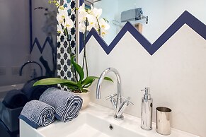 Luxury Apartment with Penthouse and Pool