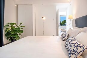 Luxury Apartment with Penthouse and Pool