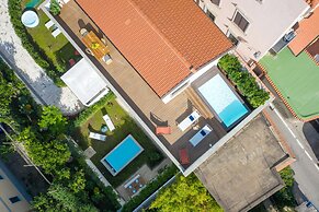 Luxury Apartment with Penthouse and Pool