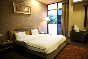 Hotel Heera Excutive