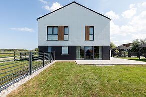 Holiday House Zefir by Renters