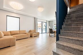 Holiday House Zefir by Renters
