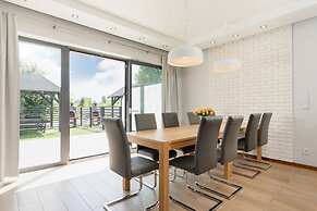 Holiday House Zefir by Renters