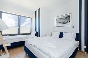 Holiday House Zefir by Renters