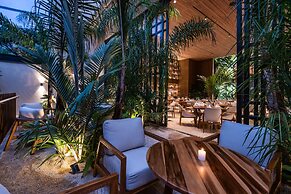 Elcielo Hotel & Restaurant