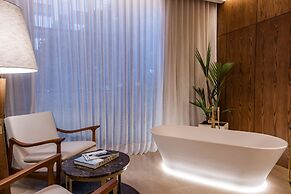 Elcielo Hotel & Restaurant