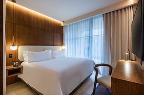 Elcielo Hotel & Restaurant