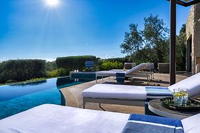 Captivating 5-bedr Villa Close Navarino Dunes Golf