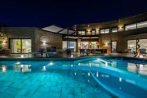 Captivating 5-bedr Villa Close Navarino Dunes Golf