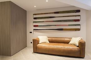 Captivating 5br Pool Villa Close Navarino Golf