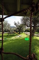 Captivating 5br Pool Villa Close Navarino Golf