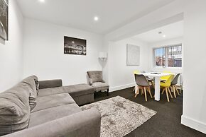 Rochfords Serviced House with 5 Bedrooms