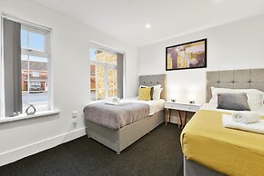 Rochfords Serviced House with 5 Bedrooms