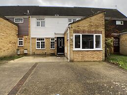 Rochfords Serviced House with 5 Bedrooms