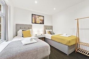 Rochfords Serviced House with 5 Bedrooms