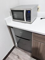 Clarion Pointe on the lake Clarksville-South Hill West