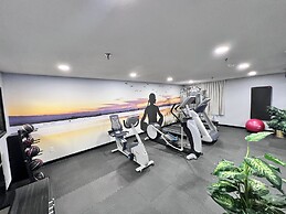 Clarion Pointe on the lake Clarksville-South Hill West