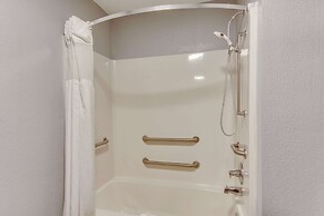 Clarion Pointe on the lake Clarksville-South Hill West