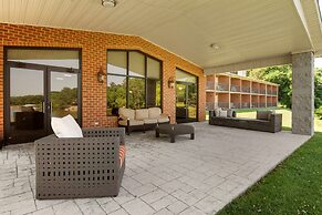 Clarion Pointe on the lake Clarksville-South Hill West