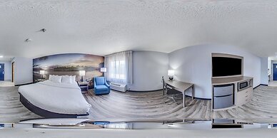 Clarion Pointe on the lake Clarksville-South Hill West