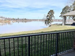 Clarion Pointe on the lake Clarksville-South Hill West