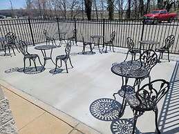 Clarion Pointe on the lake Clarksville-South Hill West