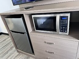 Clarion Pointe on the lake Clarksville-South Hill West