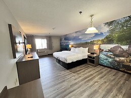 Clarion Pointe on the lake Clarksville-South Hill West