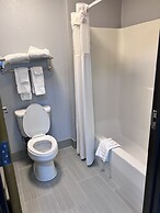 Clarion Pointe on the lake Clarksville-South Hill West