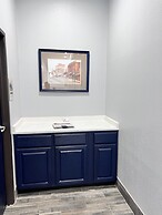 Clarion Pointe on the lake Clarksville-South Hill West