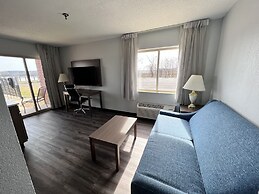 Clarion Pointe on the lake Clarksville-South Hill West