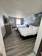 Clarion Pointe on the lake Clarksville-South Hill West