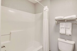 Clarion Pointe on the lake Clarksville-South Hill West