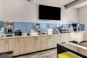 Clarion Pointe on the lake Clarksville-South Hill West