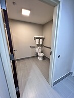 Clarion Pointe on the lake Clarksville-South Hill West