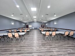 Clarion Pointe on the lake Clarksville-South Hill West