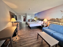 Clarion Pointe on the lake Clarksville-South Hill West